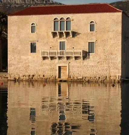 By Osibov Silverfish & Goldenfish Kastela