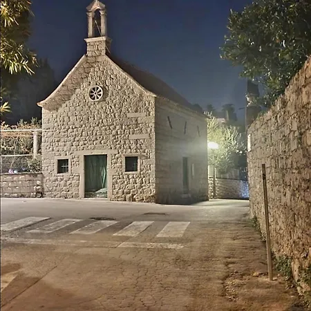 Appartamento Tri Kantuna Osibov *
