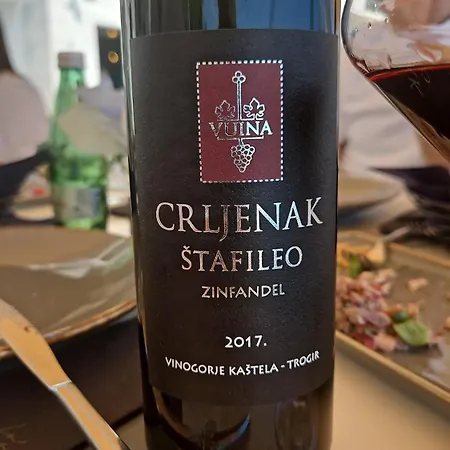 By Osibov Silverfish & Goldenfish Apartman Kastela