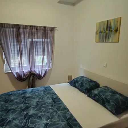 Appartamento Tri Kantuna Osibov *