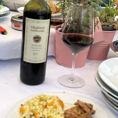 By Osibov Silverfish & Goldenfish * Kastela