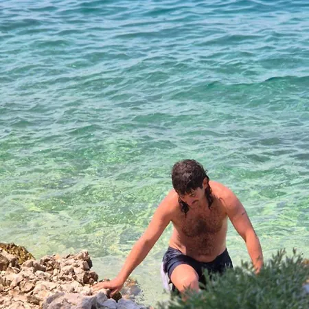 By Osibov Silverfish & Goldenfish * Kastela